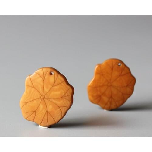 Wholesale Tagua Nut Artisan Hand Carved Lotus Leaf Pendant For Necklace Natural Wood Handcrafted Jewelry Unique DIY Accesories
