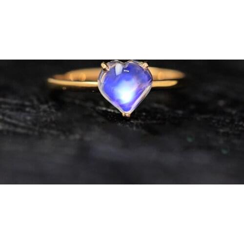 0.95ct Natural Moonstone Heart Shape 18K Gold Wedding Ring For Women Fine Jewelry