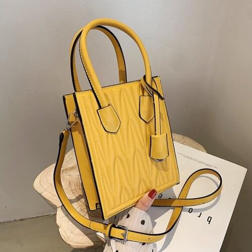 Design Luxury Handbags 2021 New Fashion All-match Western Style Tote Bag Hot-selling Messenger Bag Handbag Width: 16cm