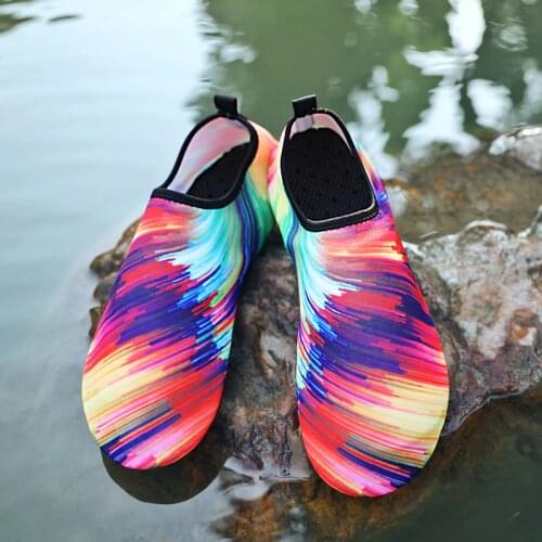 Summer Rainbow Pattern Slip on Aqua Shoes Men Women Flat Soft Lightweight Swimming Diving Upstream Water Shoes for Lovers