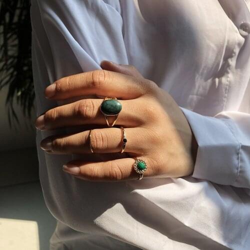 4pcs Finger Rings Set For Women Gold Resin Stone Vintage Metallic Punk Bohemian Ring Fashion Jewelry Gothic Gift to Girlfriend