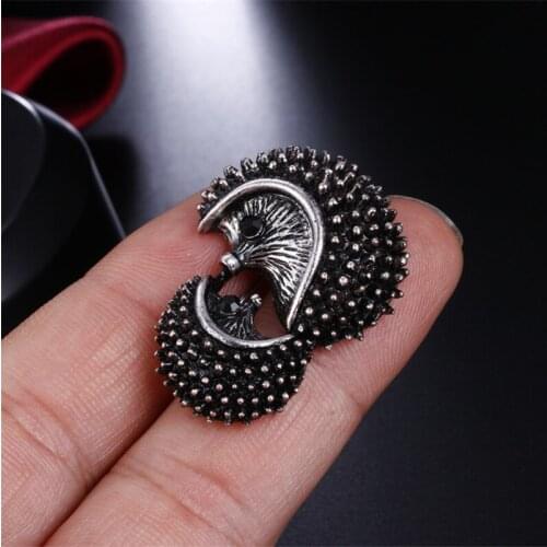 New Vivid Mother Kids Black Hedgehog Brooch Vintage Antique Silver Color Animal Brooches Pins Clothes Accessories Scarf Buckles