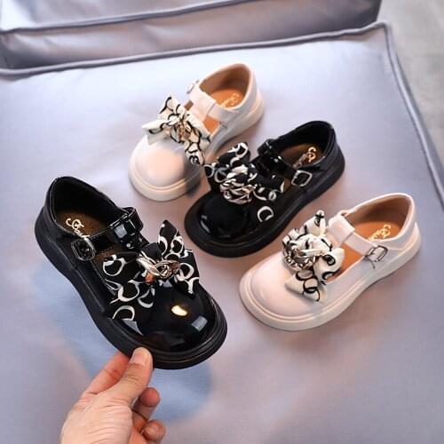 Girls Princess Shoes 2021 Spring and Autumn New Children Sweet Shoes Soft Sole Casual Bow Metal Chain Leather Shoes Lady Flats