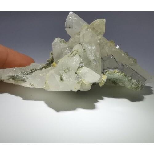 54.8gYaogangxian fluorite and crystal mineral restoration wheel vein teaching stone home decoration collection ornaments