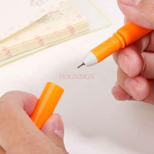 Student carbon carrot water pen creative cute carrot gel pen black water pen