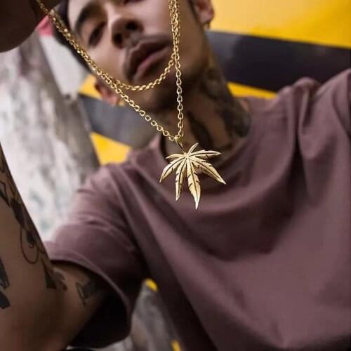1Pcs Maple Leaf Necklace Hemp Leaf Pendant Chain Necklace for Men Women Fashion Hip Hop Charm Necklace Jewelry Gift