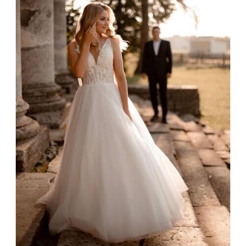 Wedding Dress A-Line V-Neck Tank Lace Appliques Beads Backless Button Chiffon Floor Length Sweep Train Bride Gown Custom Made