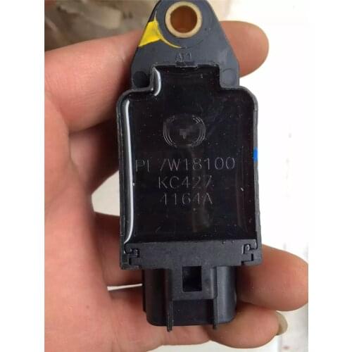 Engine ignition coil for CX5 CX-5 M3 Axela PE7W18100 3Pin