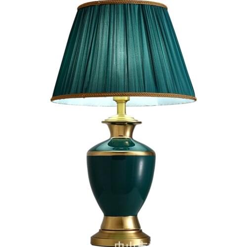 Light luxury table lamp bedroom bedside lamp American villa living room table lamp rechargeable copper net red light