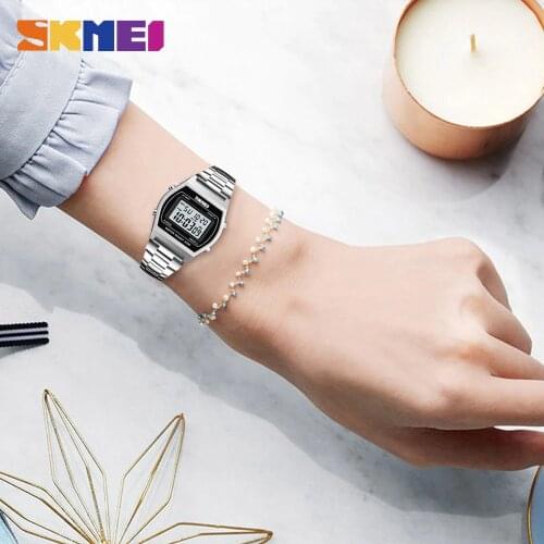 2019 New Fashion Ladies Watches Outdoor Sport Luxury Alloy Digital Watch Strap Business Wristwatch Woman Hour Relogio Feminino