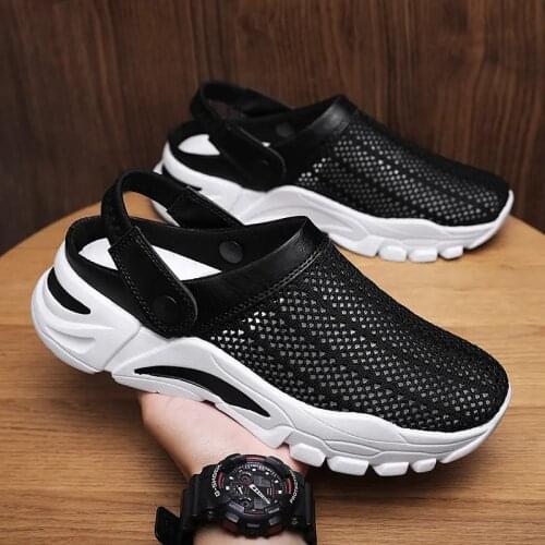 Summer Wading Sneaker Leisure Shoes men Sandals Hole Shoes Men Beach Shoes Light Sandals Home Slippers Outdoor