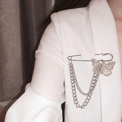 Fashion Punk Alloy Big Pins Double Layer Hanging Chain Butterfly Pendant Brooches For Women Men Suit Jewelry Korean Party Brooch