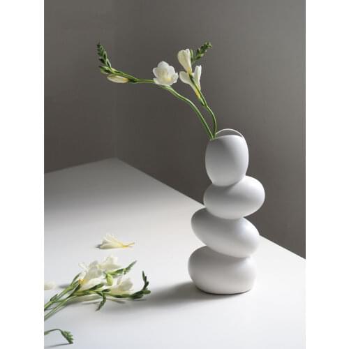 Elegant White Egg Shaped Vase Matte Ceramic Decorative Table Art Vase For Flowers Creative Home Office Living Room Kitchen Decor
