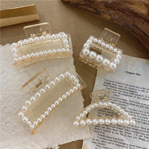2020 New Hyperbole Big Pearls Acrylic Hair Claw Clips Big Size Makeup Hair Styling Barrettes for Women Hair Accessories