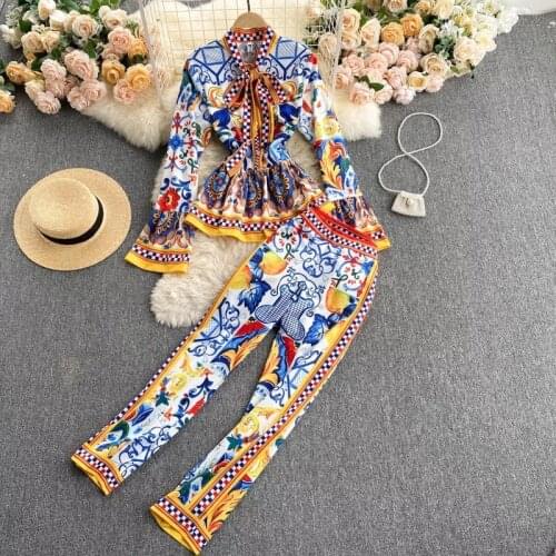 Fashionable and elegant retro printed trousers suit with ruffled blouse, shirt top and trousers, two-piece womens trouser suit
