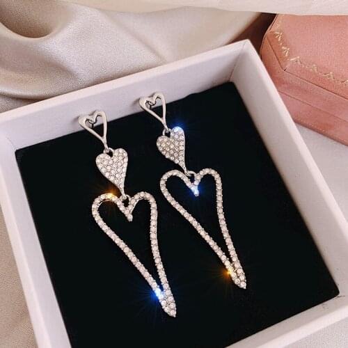 2019 New Arrival Metal Trendy Heart Women Dangle Earrings Hollow Love Long Earrings Peach Heart Female Korean Jewelry