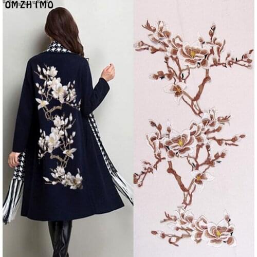 New Plum Blossom Flower Applique Clothing Embroidery Patch Fabric Sticker Sew On Patch for coat Craft Sewing Repair Embroidered