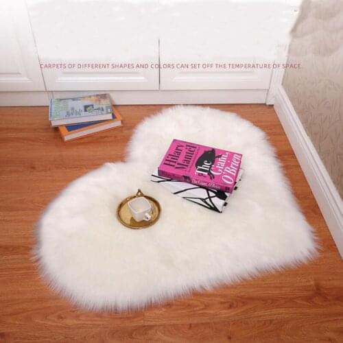 Heart Shape Love Shaggy Artificial Wool Carpet Wool Faux Fluffy Soft Mats Hairy Pad for Bedroom Floor Float Window Fur Rugs