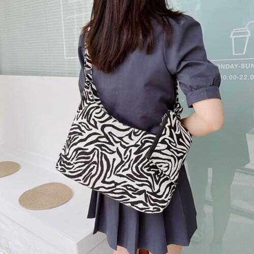 Women Zebra Pattern Printing Canvas Messenger Bag Large Handbags Crossbody Shoulder Messenger Bag Casual Ladies Handbags