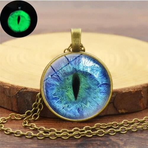 Glass Dome Luminous Pendant Necklace Charm Blue Pupils Pattern Women Men Fashion Charm Glow In The Dark Sweater Chain Jewelry