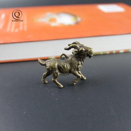 Vintage Copper Goat Keychain Pendants Trinkets Brass Animal Model Sheep Desktop Ornaments Men Car Key Chain Rings Women Hanging