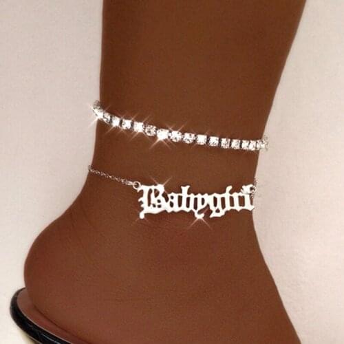 JUST FEEL 2Pcs/set Punk Babygirl Letter Pendant Anklets for Women Shiny Rhinestone Ankle Bracelet Summer Barefoot Chain Jewelry