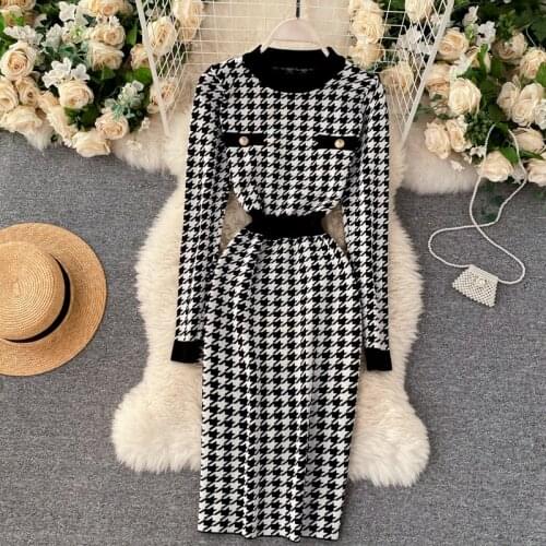 Womens Autumn Winter Runway Fashion Vintage Elastic Knitted Plaid Dress Female Travel Chic Checked Party Dress TB223