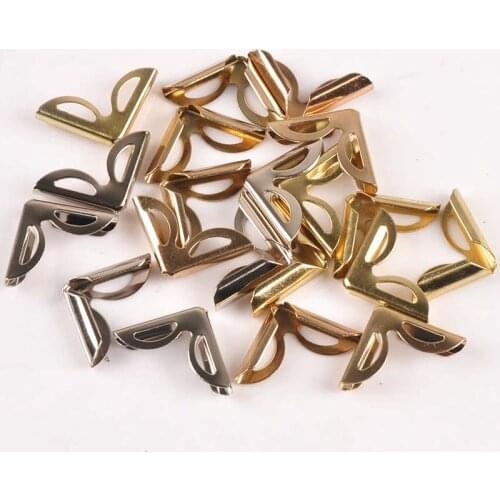 50Pcs Mixed Pierced Books Corners For Albums Menus Folders Photo Corner Protector Diy Metal Crafts Decor 16x16x2.5mm c2206