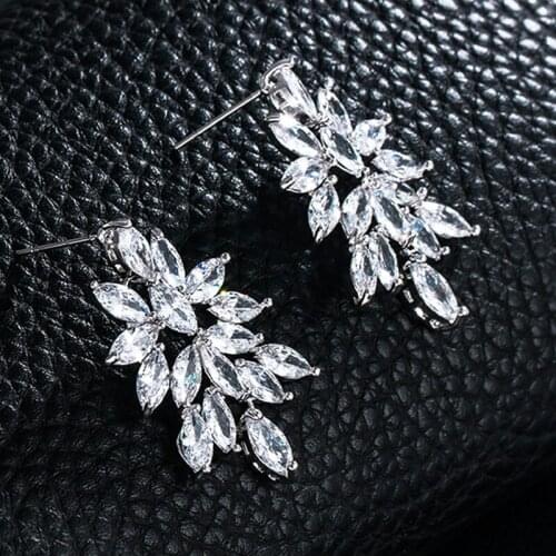 HUAMI Shine Zircon Leaf Stud Earrings Women Popular Jewelry Simple Bizuteria Damska Gift for Girlfriend Earrings Fashion