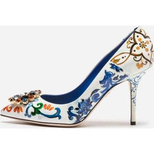 Qianruiti 2018 Super Fashion Wedding Shoes Women Floral Print Pumps Crystal Studs High Heels Bride Diamonds Pumps Party Heels