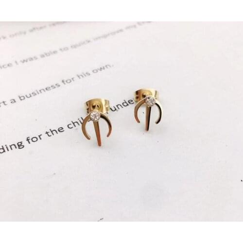 Classic Korean ear studs