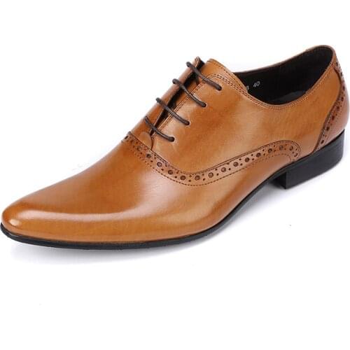 2020 New Genuine Leather Mens Formal Brogue Man Office Party Wedding Lace Up Dress Brown Shoes British Retro Pointed Toe Shoes