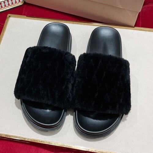 Cute Short Plush Women Flats Brand Design Winter Round Toe Shoes Inside Slip-On Female Slippers