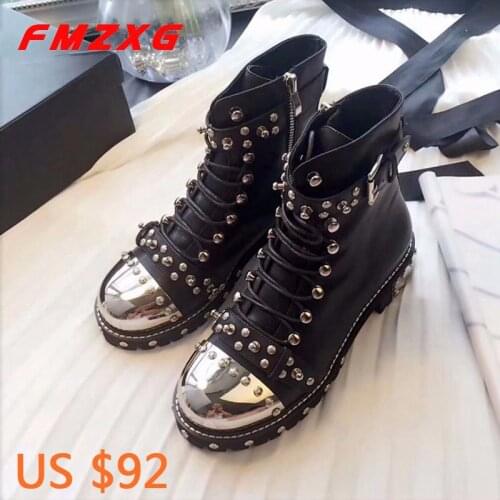 Motorcycle Boots Brand Designer Fashion Rivet Thick Heel Boot Genuine Leather Top Quality Women Booties Luxury Brand Winter Boot
