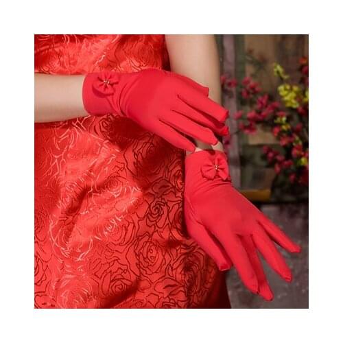 Bride gloves female Korean wedding gloves short cheongsam gloves wedding dress red show Wo clothing short gloves