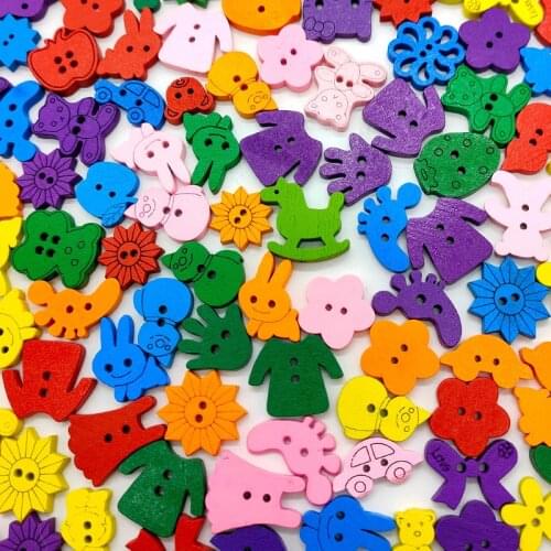100pcs/ lot Environmental protection cute color wood wooden buttons cartoon buttons baby DIY manual work material package