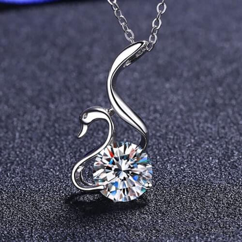 Inbeaut 2 ct D Color Pass Diamond Test Excellent Moissanite Swan Shaped Pendant Necklace 925 Silver Cute Bird Moissanite Chain