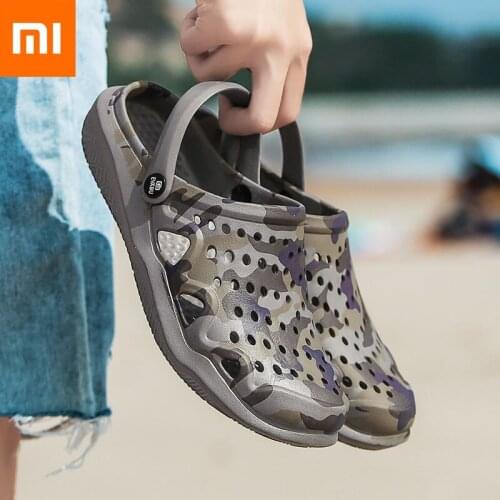 Xiaomi Summer Outdoor Mens Clogs Casual Breathable Sandals Man Beach Hollow Garden Shoes EVA Clogs for Women Ladies Mules Crock