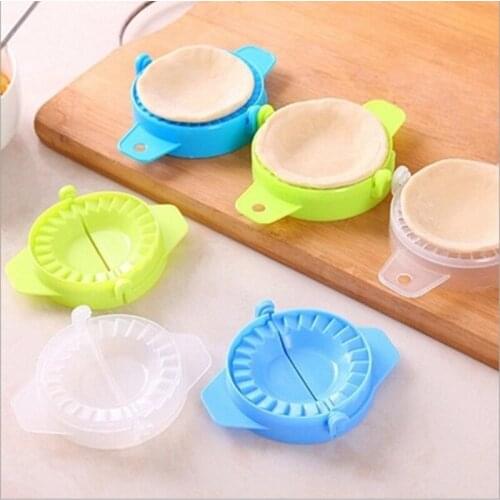 5pcs Kitchen Accessories Plastic Pack Dumpling Maker Molds Dumpling Tool Cooking Pastry Tools Random Color