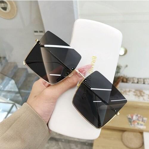 2021 Brown Square Womens Sun glasses Vintage Oversize Clear Lens Summer Shades Women Metal Half Frame Sun Glasses Female