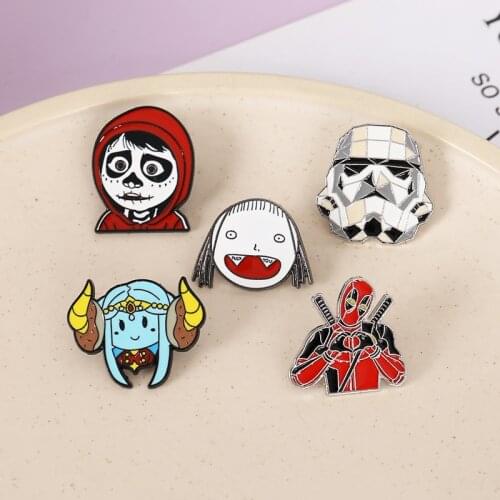 Star Wars Brooch Pin Enamel Vader Deadpool Badge Lapel Pin Men Women Movie Jewelry