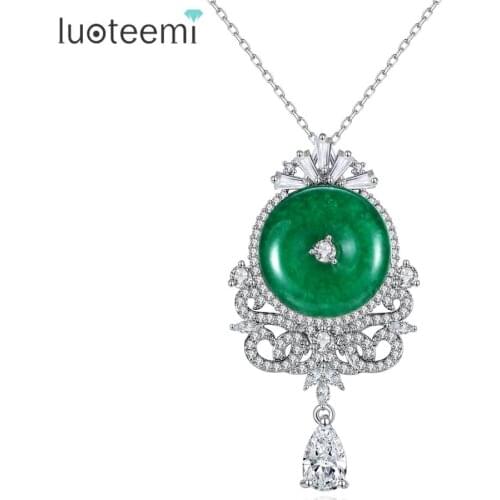 LUOTEEMI Big Female Pendant Necklace CZ Emerald Color Stone Vintage Charm Jewelry Christmas Dating Party Birthday Gifts for Mom