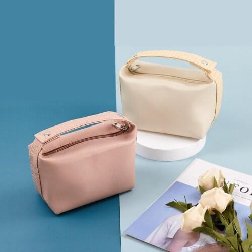 Elegant Simple Cosmetic Bag Women Travel Organizer Bag Toiletry Bag Makeup Bag Ladies Handbag Makeup Pouch Neceser Mujer Pouch