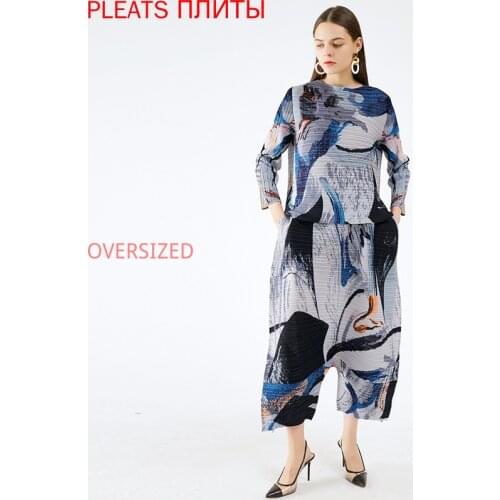 Personalized Abstract Print Suit Autumn and Winter New Casual Miyake Pleated Low-rise Wide-leg Pants Two-piece Set Female