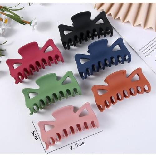 New Frosted Claw Clip Geometric Hair Clips Clamp Crab Hairpins Solid Barrettes Headwear for Women Girls Hair Styling Accessories