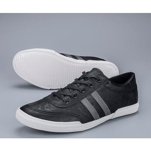 2020 Fashion outdoor New Hot Fashion Men Lace-up Leather Casual Shoes Cool Loafers Flats Designer Shoes Men High Quality w5