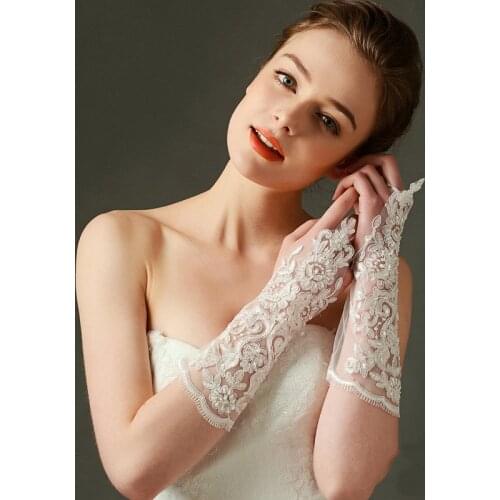 Gorgeous Lady Vintage Classic Charm Applique Lace Elbow Long Gloves Bridal Evening Dinner Party Gloves for Prom Costume ST394