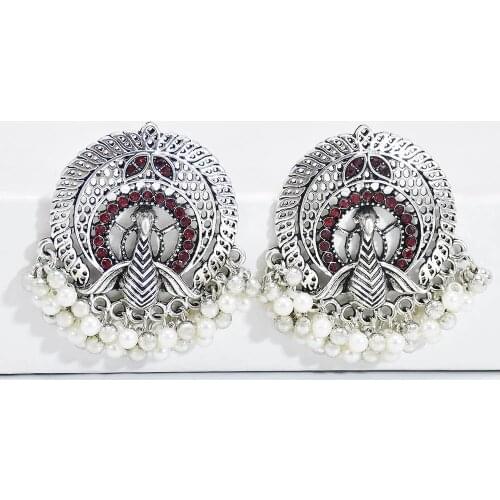 Bohemian Fashion Vintage Silver Hollow Carved Pearl Bell Tassel Round Metal Earrings Peacock Open Indian Retro Earrings Jewelry