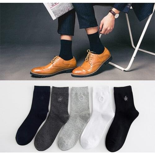 Hot Sale Classic Cotton Simple Solid Color Embroider High Quality Breathable Gentle Man Business Ease Match Crew Tube Socks