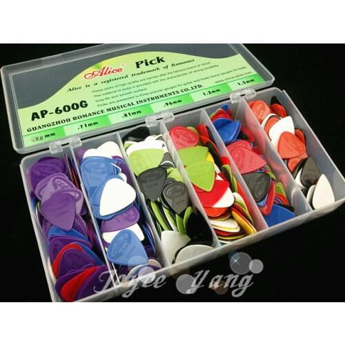 Lots of 600pcs Alice Projecting Nylon Acoustic Electric Guitar Picks Plectrums(Assorted thickness&colors) FreeShipping